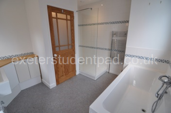 Main Bathroom 1
