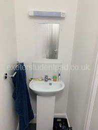 separate washroom (shower opposite)