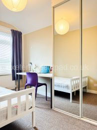 Bedroom 1 (1st Floor)