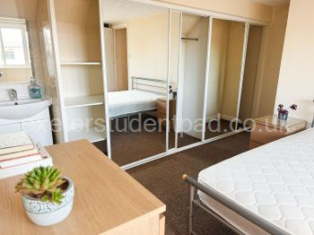 Bedroom 4 (3rd Floor)